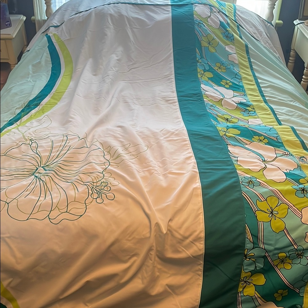 Roxy Floral Teal and White Duvet Bedding Set